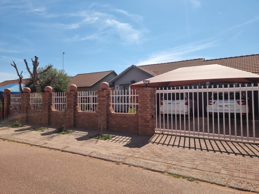3 Bedroom Property for Sale in Kathu Northern Cape